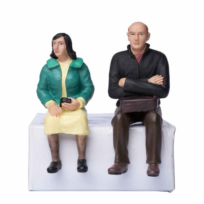 16mm Scale Locomotive Sitting Man and Woman